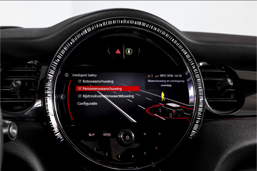 MINI Mini 2.0 Cooper S John Cooper Works 180 PK | S/K Panodak | Dig.Cockpit | Adapt.Cruise | Stoelverw. | Camera+PDC | NAV+App.Connect | Auto.Airco | LM 17" |