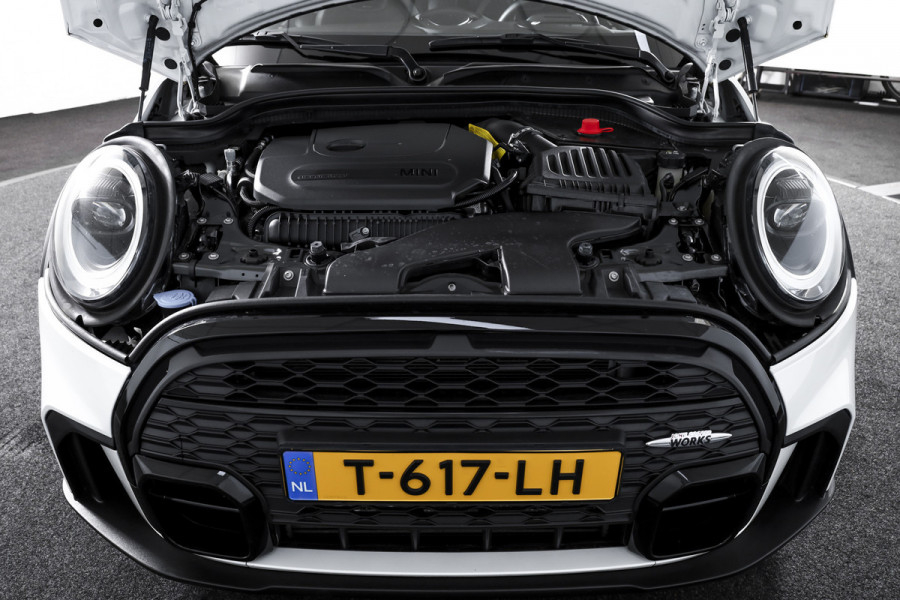MINI Mini 2.0 Cooper S John Cooper Works 180 PK | S/K Panodak | Dig.Cockpit | Adapt.Cruise | Stoelverw. | Camera+PDC | NAV+App.Connect | Auto.Airco | LM 17" |