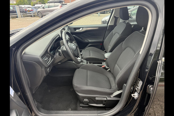 Ford FOCUS Wagon 1.0 EcoBoost Titanium Business 125pk | Trekhaak | Winterpack | B&O | Cruise Control | Navigatie |