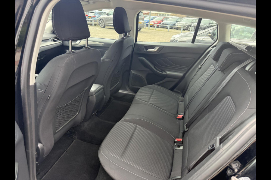 Ford FOCUS Wagon 1.0 EcoBoost Titanium Business 125pk | Trekhaak | Winterpack | B&O | Cruise Control | Navigatie |