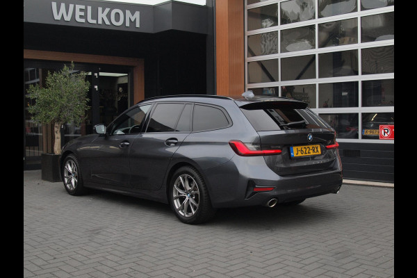 BMW 3 Serie Touring 320i Executive Edition | Sfeer Verlichting | Black Optic | Sportstoelen  | 18-Inch | NL-Auto |