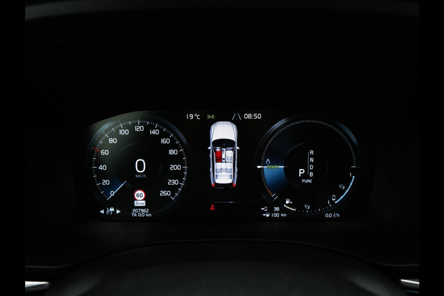 Volvo XC60 2.0 T8 Twin Engine AWD R-Design Aut. *PANO | LEATHER-MICROFIBRE | FULL-LED | BLIS | SPORTSEATS | DIGI-COCKPIT | CAMERA | NAVI-FULLMAP | LANE-ASSIST | TOWBAR | PRIVACY-GLASS | 20''ALU*