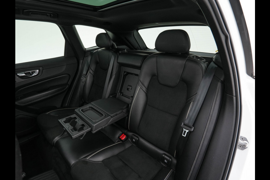 Volvo XC60 2.0 T8 Twin Engine AWD R-Design Aut. *PANO | LEATHER-MICROFIBRE | FULL-LED | BLIS | SPORTSEATS | DIGI-COCKPIT | CAMERA | NAVI-FULLMAP | LANE-ASSIST | TOWBAR | PRIVACY-GLASS | 20''ALU*