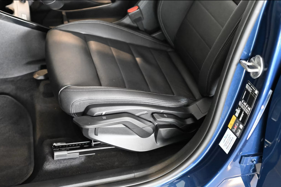 BMW 2 Serie Active Tourer 225e xDrive LUXURY ** LED, NAVI+, LEDER, PANORAMA, TREKH, DRIV. ASS+, 17-inch LMV ** 1e EIG - UNFALLFREI ** ** INFORMEER OOK NAAR ONZE AANTREKKELIJKE FINANCIAL-LEASE TARIEVEN **