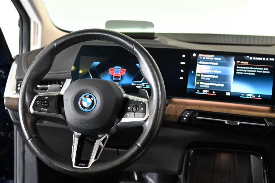 BMW 2 Serie Active Tourer 225e xDrive LUXURY ** LED, NAVI+, LEDER, PANORAMA, TREKH, DRIV. ASS+, 17-inch LMV ** 1e EIG - UNFALLFREI ** ** INFORMEER OOK NAAR ONZE AANTREKKELIJKE FINANCIAL-LEASE TARIEVEN **