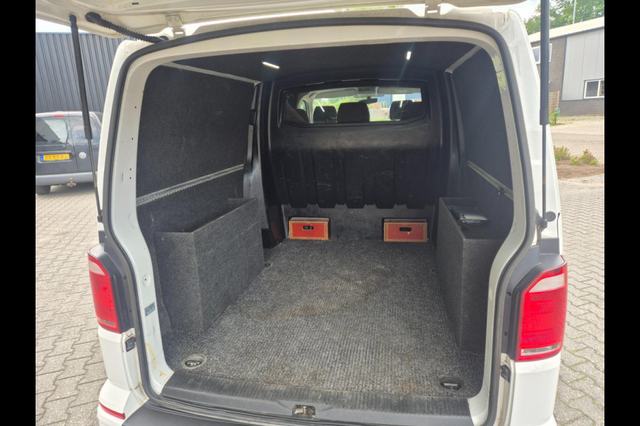 Volkswagen Transporter 2.0 TDI L2H1 DC
