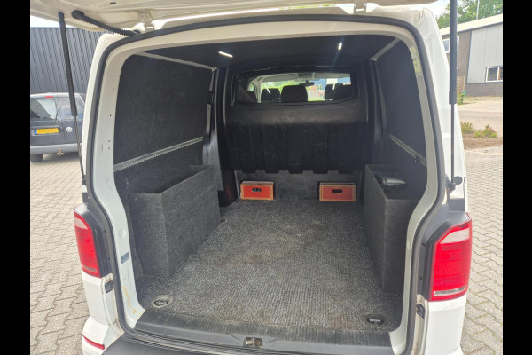 Volkswagen Transporter 2.0 TDI L2H1 DC