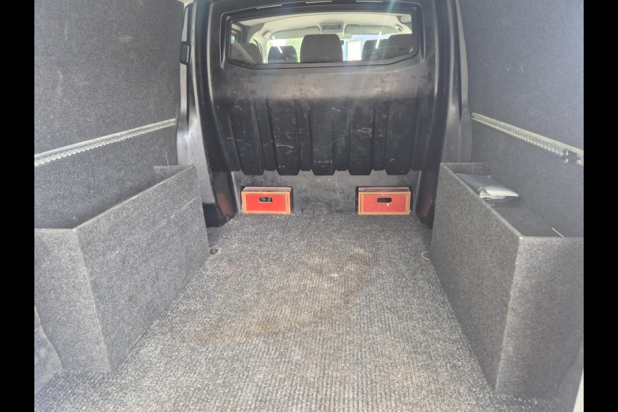 Volkswagen Transporter 2.0 TDI L2H1 DC