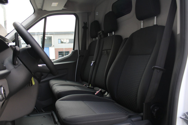 Ford Transit 350 2.0 TDCI L2H2 Trend 130pk Trend - Facelift - Xenon - Carplay - Android - Camera - Airbag Passagier - Rijklaar