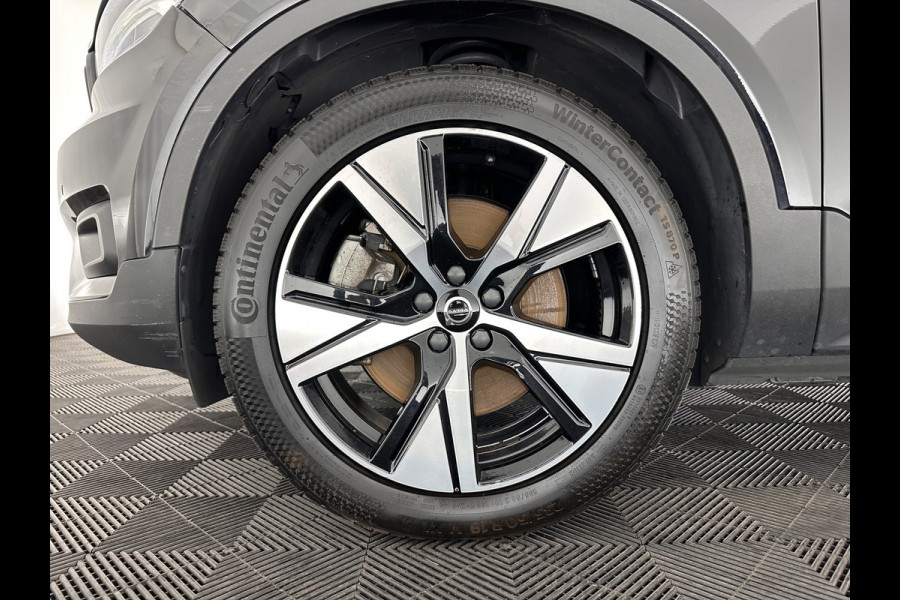 Volvo XC40 Recharge P8 AWD R-Design [ 3-Fase ] (INCL-BTW) *HEATPUMP | LEATHER-ALCANTARA | DIGI-COCKPIT | FULL-LED | PREMIUM-AUDIO | TOP-VIEW | CARPLAY | NAVI-FULLMAP | ECC | PDC | HEATED-SPORTSEATS | BLIS | PRIVACY-GLASS | 19''ALU *