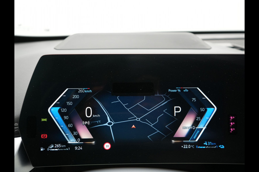 BMW X1 xDrive25e M-Sport Plug in Hybrid 245pk Dealer O.H | PHEV | Adaptive Cruise | Head-up Display | 360 Camera | Harman Kardon | Carplay | Lederen Sportstoelen Verwarmd | Sfeerverlichting |