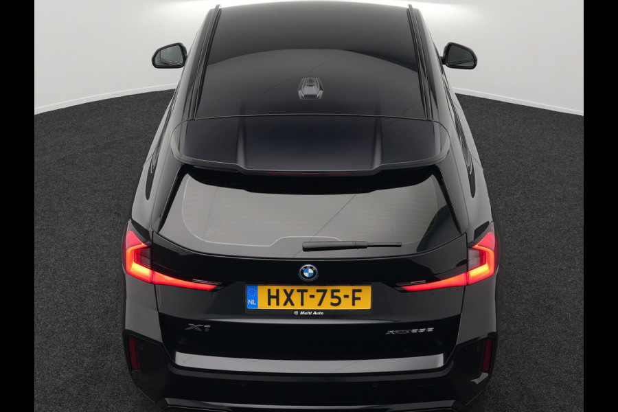 BMW X1 xDrive25e M-Sport Plug in Hybrid 245pk Dealer O.H | PHEV | Adaptive Cruise | Head-up Display | 360 Camera | Harman Kardon | Carplay | Lederen Sportstoelen Verwarmd | Sfeerverlichting |