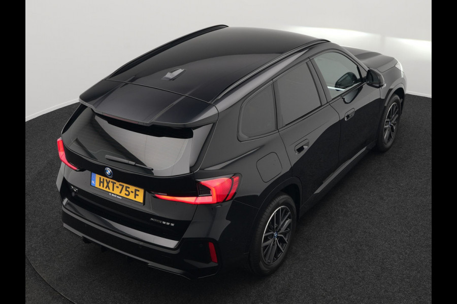 BMW X1 xDrive25e M-Sport Plug in Hybrid 245pk Dealer O.H | PHEV | Adaptive Cruise | Head-up Display | 360 Camera | Harman Kardon | Carplay | Lederen Sportstoelen Verwarmd | Sfeerverlichting |