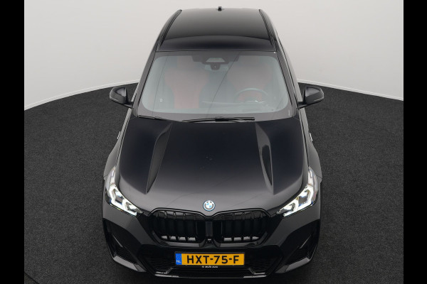 BMW X1 xDrive25e M-Sport Plug in Hybrid 245pk Dealer O.H | PHEV | Adaptive Cruise | Head-up Display | 360 Camera | Harman Kardon | Carplay | Lederen Sportstoelen Verwarmd | Sfeerverlichting |
