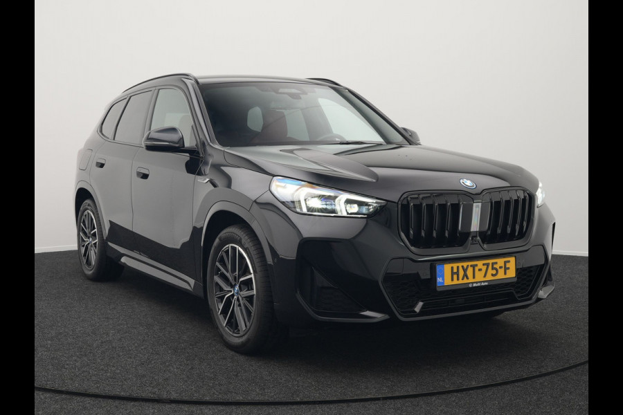 BMW X1 xDrive25e M-Sport Plug in Hybrid 245pk Dealer O.H | PHEV | Adaptive Cruise | Head-up Display | 360 Camera | Harman Kardon | Carplay | Lederen Sportstoelen Verwarmd | Sfeerverlichting |