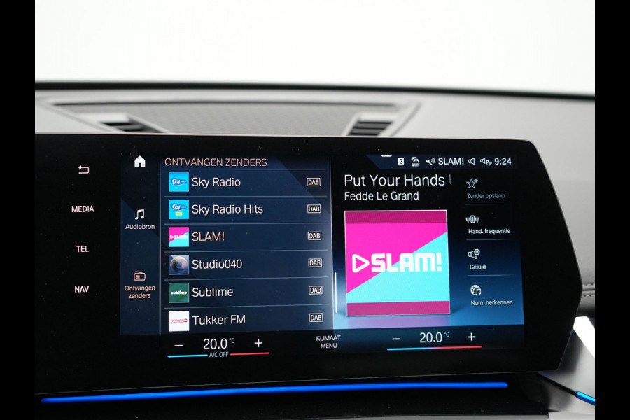 BMW X1 xDrive25e M-Sport Plug in Hybrid 245pk Dealer O.H | PHEV | Adaptive Cruise | Head-up Display | 360 Camera | Harman Kardon | Carplay | Lederen Sportstoelen Verwarmd | Sfeerverlichting |