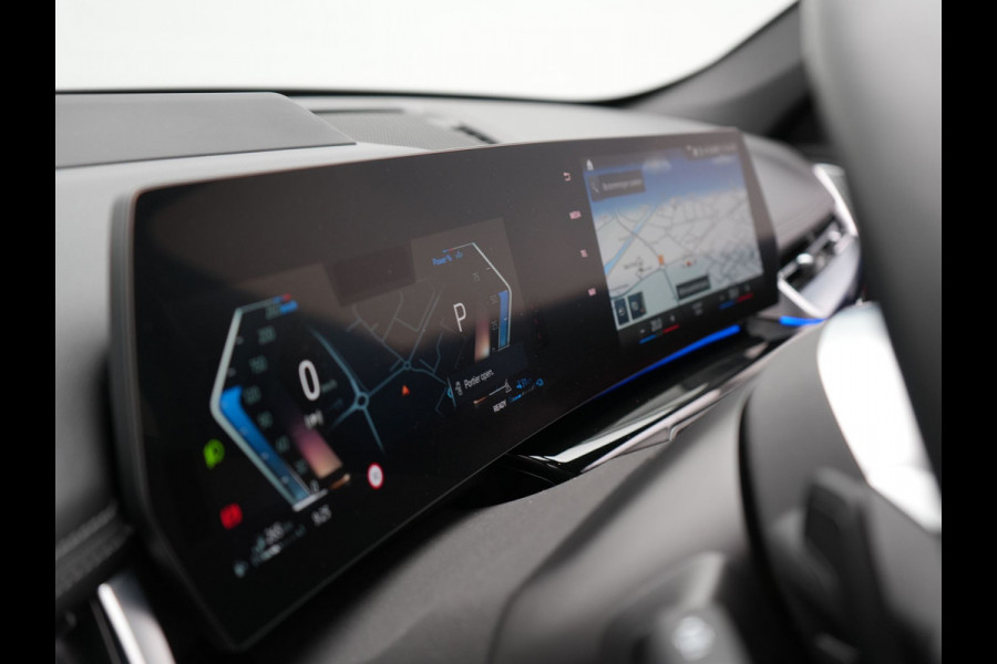 BMW X1 xDrive25e M-Sport Plug in Hybrid 245pk Dealer O.H | PHEV | Adaptive Cruise | Head-up Display | 360 Camera | Harman Kardon | Carplay | Lederen Sportstoelen Verwarmd | Sfeerverlichting |