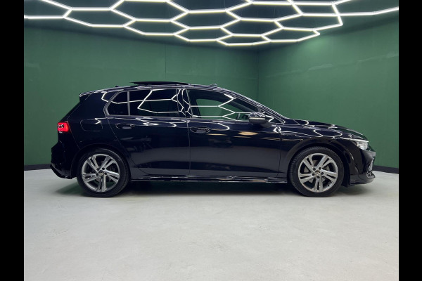 Volkswagen Golf 1.5 eTSI R-Line Camera | IQ | Pano | Sfeer