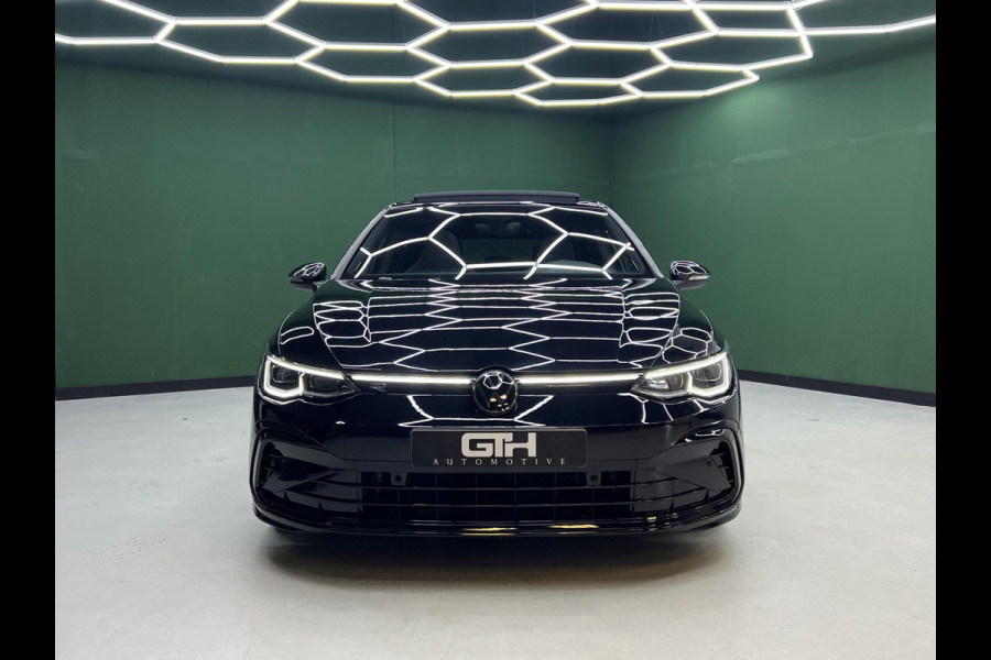 Volkswagen Golf 1.5 eTSI R-Line Camera | IQ | Pano | Sfeer