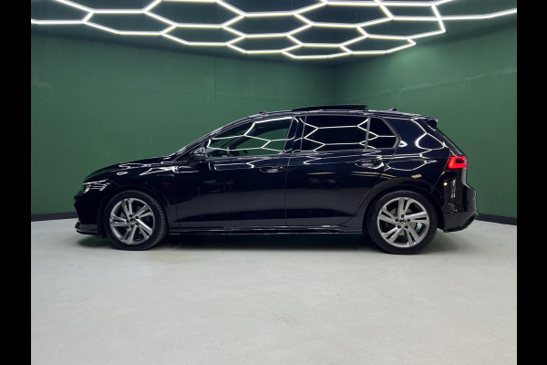Volkswagen Golf 1.5 eTSI R-Line Camera | IQ | Pano | Sfeer