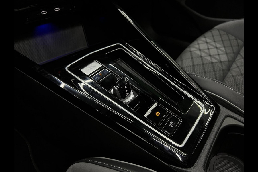 Volkswagen Golf 1.5 eTSI R-Line Camera | IQ | Pano | Sfeer