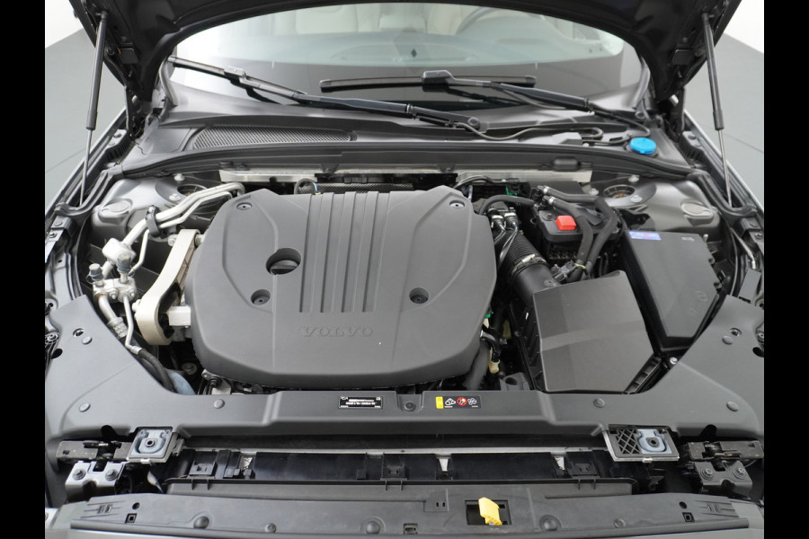 Volvo V60 2.0B3 AUT-7 177PK Inscription Leer MHEV Apple Carplay Android Auto Harman&Kardon Prem.Audio Camera Adap.Cruise Elek.Stoelen Stuu Lmv 18" Led Elek. Achterklep Regen-Lichtsensor Collision Avoidance Bluetooth Wifi 1e Eigenaar €50.755 Nieuwprijs Zeer compleet MHEV-Mild-Hybrid 1800kg trekvermogen
