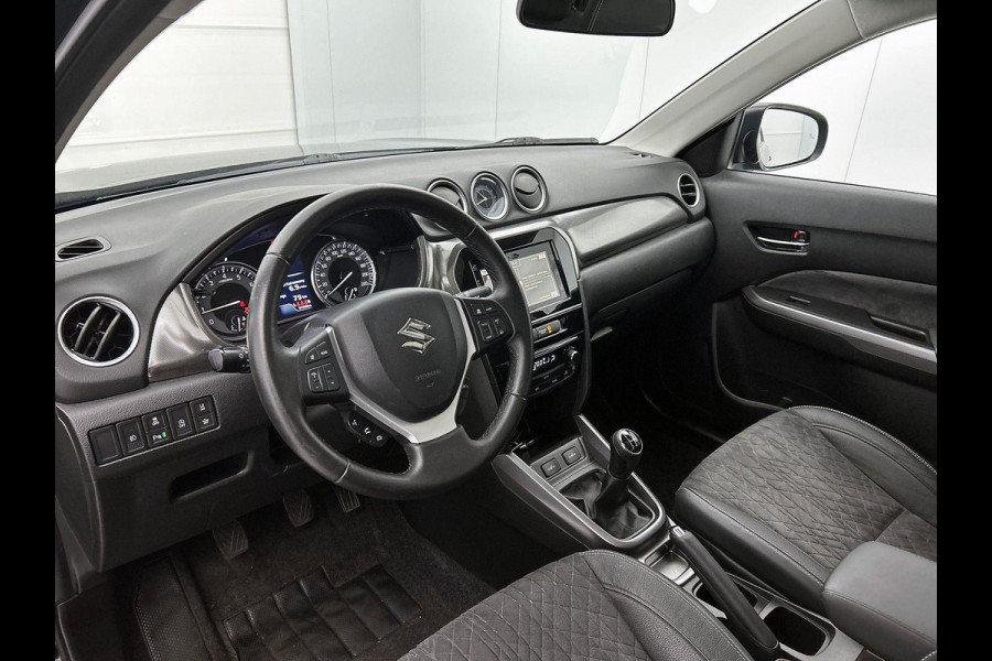 Suzuki Vitara 1.0 Boosterjet Stijl PANORAMADAK CAMERA TREKHAAK