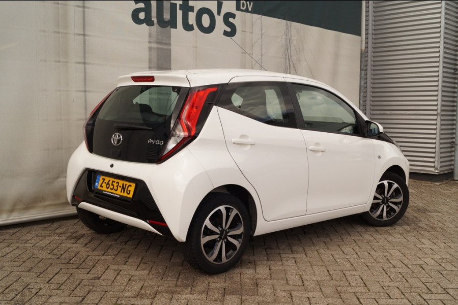 Toyota Aygo 1.0 VVT-i X-Fun Club -AIRCO-CAM-LMV-LED-