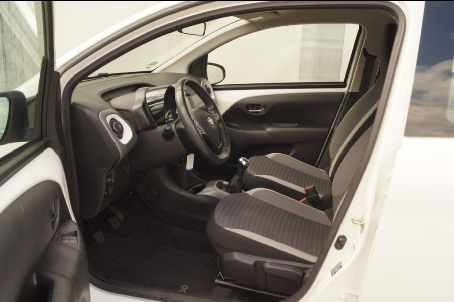 Toyota Aygo 1.0 VVT-i X-Fun Club -AIRCO-CAM-LMV-LED-