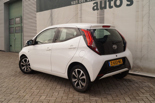 Toyota Aygo 1.0 VVT-i X-Fun Club -AIRCO-CAM-LMV-LED-