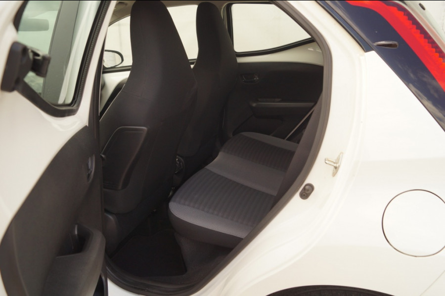 Toyota Aygo 1.0 VVT-i X-Fun Club -AIRCO-CAM-LMV-LED-