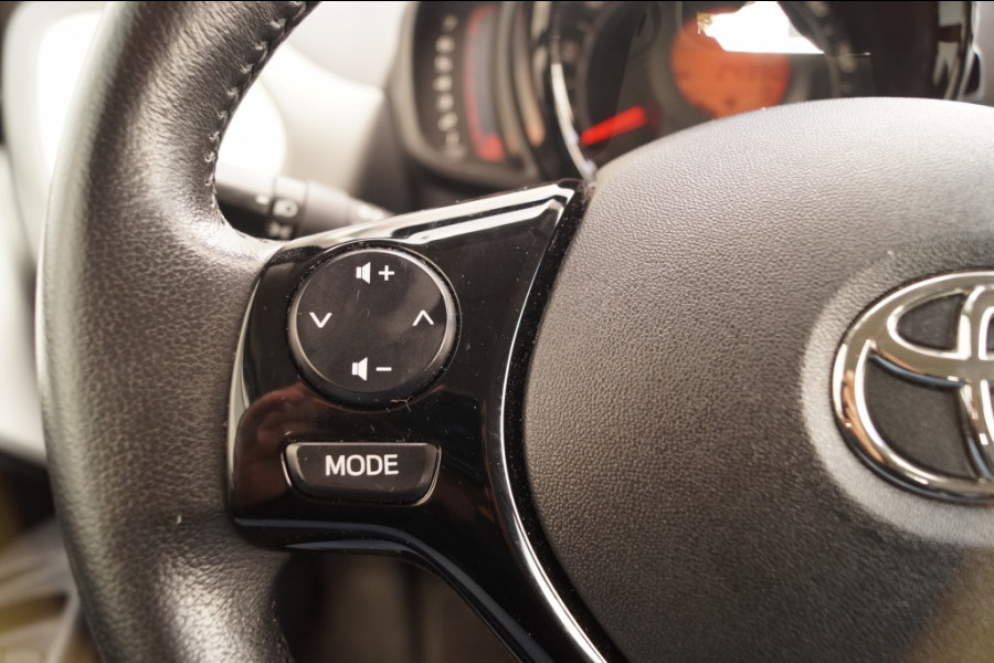 Toyota Aygo 1.0 VVT-i X-Fun Club -AIRCO-CAM-LMV-LED-