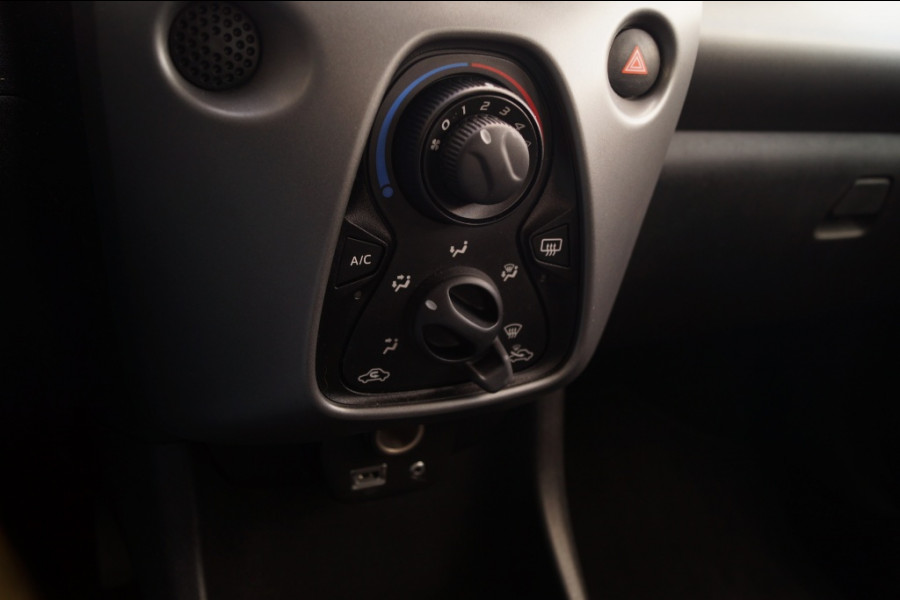 Toyota Aygo 1.0 VVT-i X-Fun Club -AIRCO-CAM-LMV-LED-