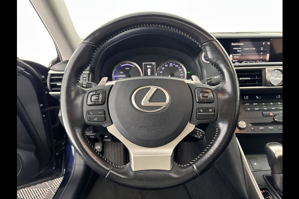 Lexus IS 300h Hybrid Business Line Aut. *PANO | LEATHER-MICROFIBRE | FULL-LED | NAVI-FULLMAP | HEATED-COMFORTSEATS | CAMERA | ECC | SHIFT-PADDLES | PDC | CRUISE | 17''ALU*