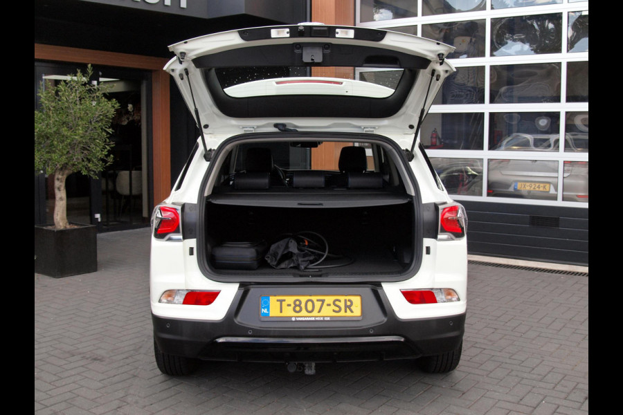 SsangYong Korando E-Motion Titanium 2WD | Trekhaak | Camera | Cruise Control | NL-Auto | Leer |