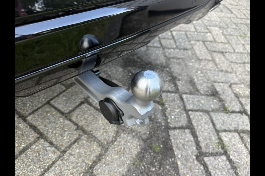 Ford Kuga 2.5 PHEV ST-Line X | SCI | 243pk | Driver Assistance Pack | Black Package | Panoramadak | Winterpack | Adaptieve Matrix LED koplampen met Coast to Coast | Wegklapbare Trekhaak | AGR Stoelen