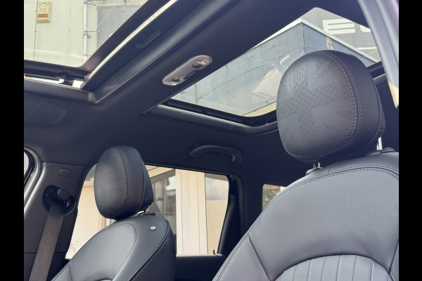 MINI Clubman 2.0 Cooper S ALL4 MINI Yours, adaptieve cruise control, Head-up, panoramadak,Leder, Camera. Een proefrit levert het bewijs. Neem contact op en we maken een afspraak!