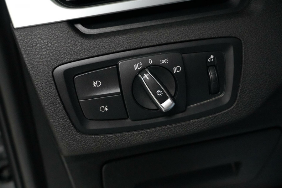 BMW X1 xDrive20i M Sport Facelift Automaat 192 PK | Pano-dak | CarPlay | Acc | Harman/Kardon | Camera | Trekhaak | Stoelverwarming | HU