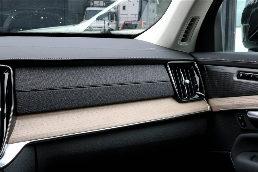 Volvo XC90 2.0 T8 PLUS DARK - PANO - HARMAN KARDON - 21 INCH