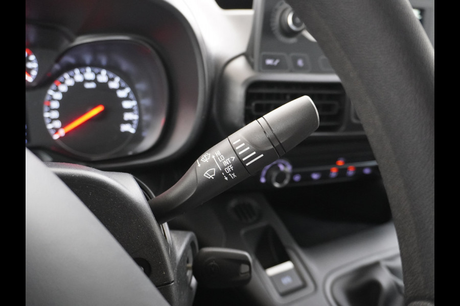 Opel Combo 1.5CDTI EURO6 9x Op voorraad! 3-Pers. ECC Cruise Control Bluetooth Elektr.ramen Elektr.spiegels+Verwarmd Centr.Vergr+ab. L1H1 Ed Schuifdeur Betonplex vloer Lat om Lat betimmering Allesdragers  3 zit