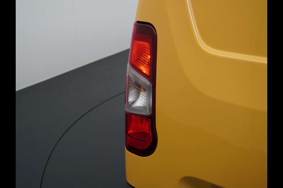 Opel Combo 1.5CDTI EURO6 9x Op voorraad! 3-Pers. ECC Cruise Control Bluetooth Elektr.ramen Elektr.spiegels+Verwarmd Centr.Vergr+ab. L1H1 Ed Schuifdeur Betonplex vloer Lat om Lat betimmering Allesdragers  3 zit