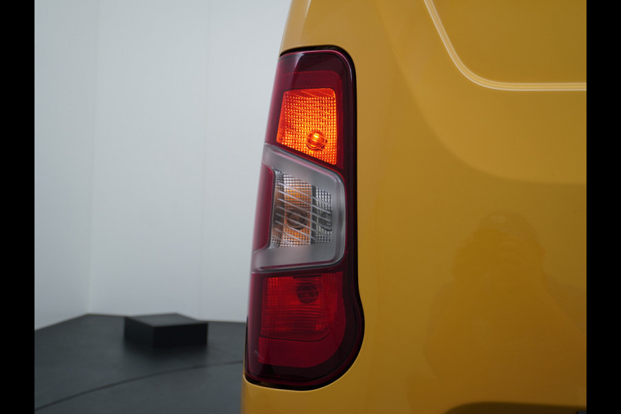 Opel Combo 1.5D L1H1 Edition 9x Op voorraad! 3-Pers. Airco Cruise-Contr. Bluetooth Elektr.ramen Elektr.spiegels+Verwarmd Centr.Vergr+ab. Schuifdeur Betonplex vloer Lat om Lat betimmering Allesdragers  3 zit