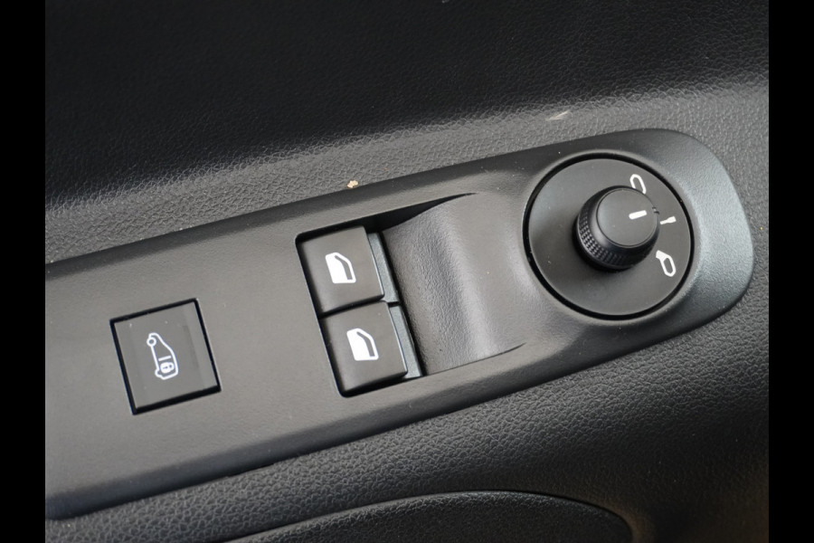 Opel Combo 1.5D L1H1 Edition 9x Op voorraad! 3-Pers. Airco Cruise-Contr. Bluetooth Elektr.ramen Elektr.spiegels+Verwarmd Centr.Vergr+ab. Schuifdeur Betonplex vloer Lat om Lat betimmering Allesdragers  3 zit