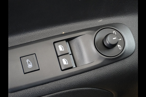 Opel Combo 1.5D L1H1 Edition 9x Op voorraad! 3-Pers. Airco Cruise-Contr. Bluetooth Elektr.ramen Elektr.spiegels+Verwarmd Centr.Vergr+ab. Schuifdeur Betonplex vloer Lat om Lat betimmering Allesdragers  3 zit