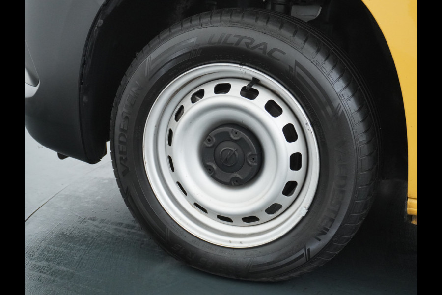 Opel Combo 1.5CDTI 9x Op voorraad! 3-Persoons Airco Cruise Control Bluetooth Elektr.ramen Elektr.spiegels+Verwarmd Centr.Vergr+ab. L1H1 Edi Schuifdeur Betonplex vloer Lat om Lat betimmering Origin. NLse auto, van binnen en buiten een Keurige Combo!