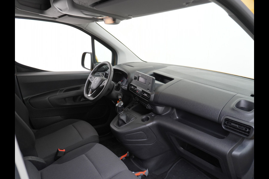Opel Combo 1.5CDTI 9x Op voorraad! 3-Persoons Airco Cruise Control Bluetooth Elektr.ramen Elektr.spiegels+Verwarmd Centr.Vergr+ab. L1H1 Edi Schuifdeur Betonplex vloer Lat om Lat betimmering Origin. NLse auto, van binnen en buiten een Keurige Combo!