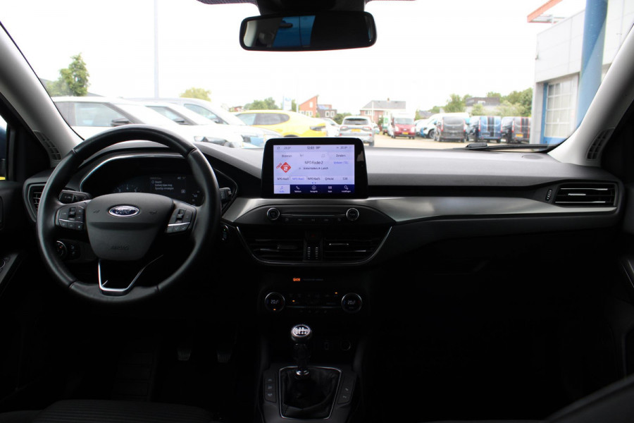 Ford FOCUS Wagon 1.0 EcoBoost Titanium Business | Winterpack | Cruise Control | Navigatie | Climate Control | Camera |