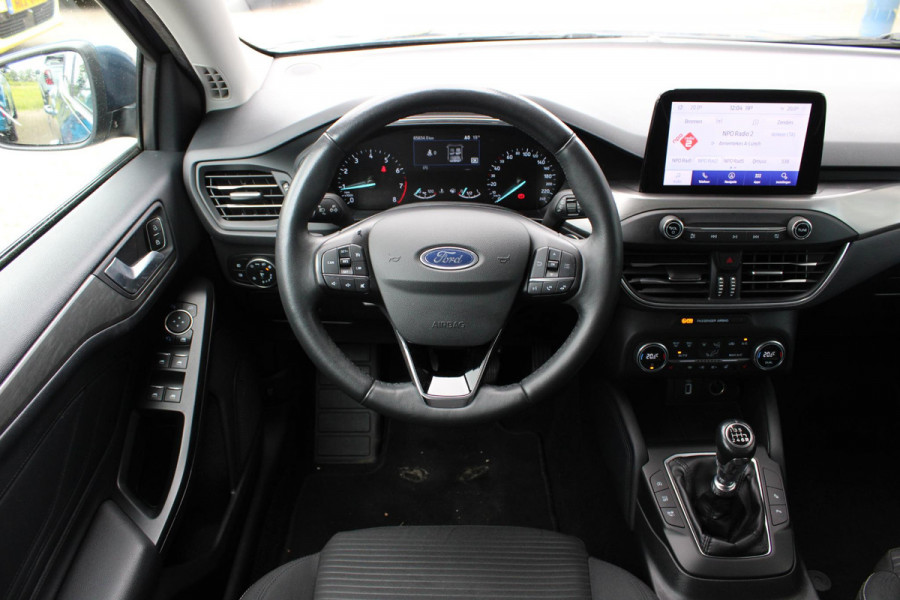 Ford FOCUS Wagon 1.0 EcoBoost Titanium Business | Winterpack | Cruise Control | Navigatie | Climate Control | Camera |