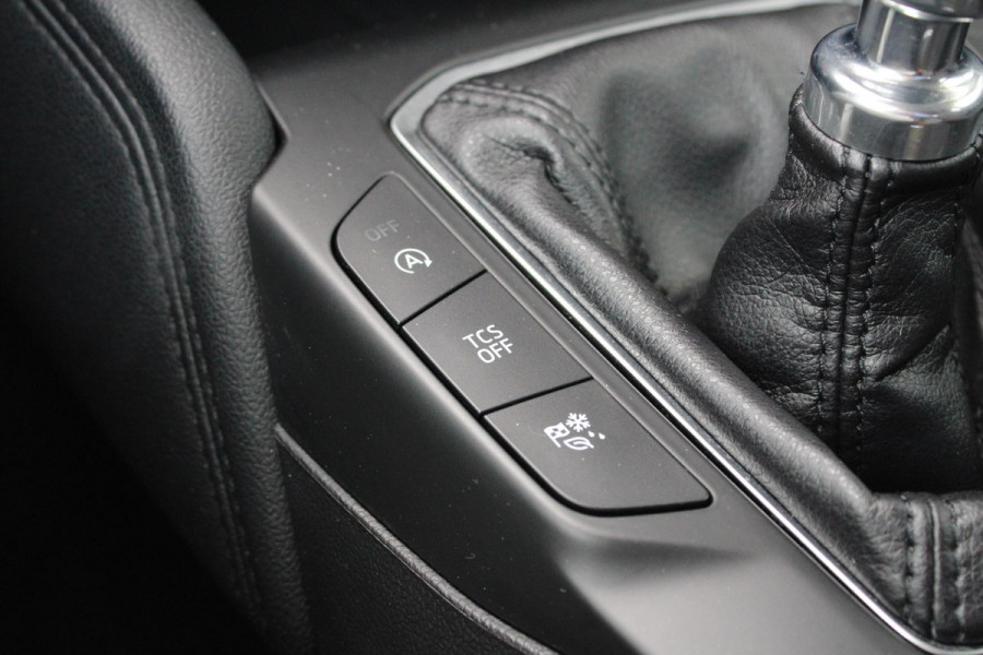 Ford FOCUS Wagon 1.0 EcoBoost Titanium Business | Winterpack | Cruise Control | Navigatie | Climate Control | Camera |