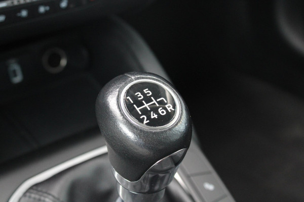 Ford FOCUS Wagon 1.0 EcoBoost Titanium Business | Winterpack | Cruise Control | Navigatie | Climate Control | Camera |